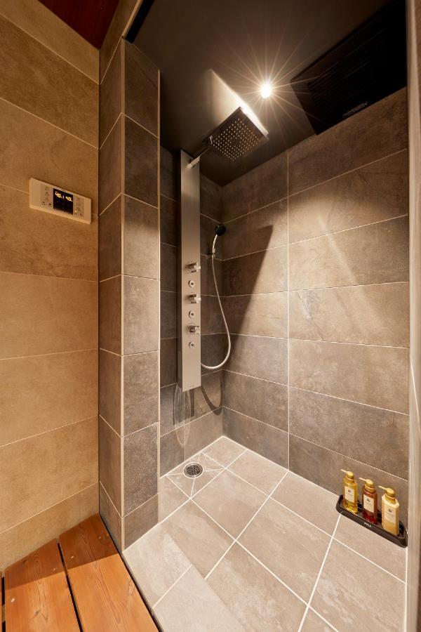 古今 天下茶屋 With A Private Parking Lot And A Half Open-Air Bath And Direct To Kix Villa Osaka Exteriör bild