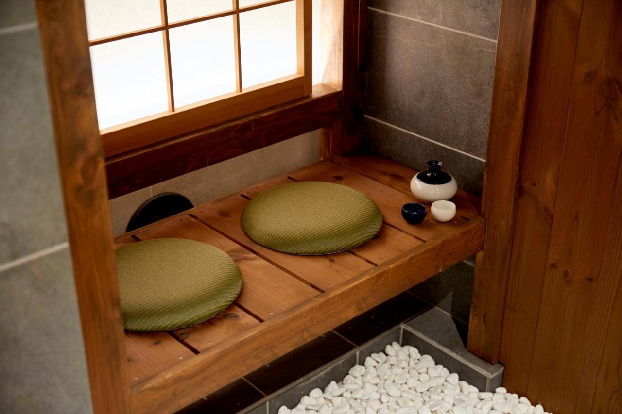 古今 天下茶屋 With A Private Parking Lot And A Half Open-Air Bath And Direct To Kix Villa Osaka Exteriör bild