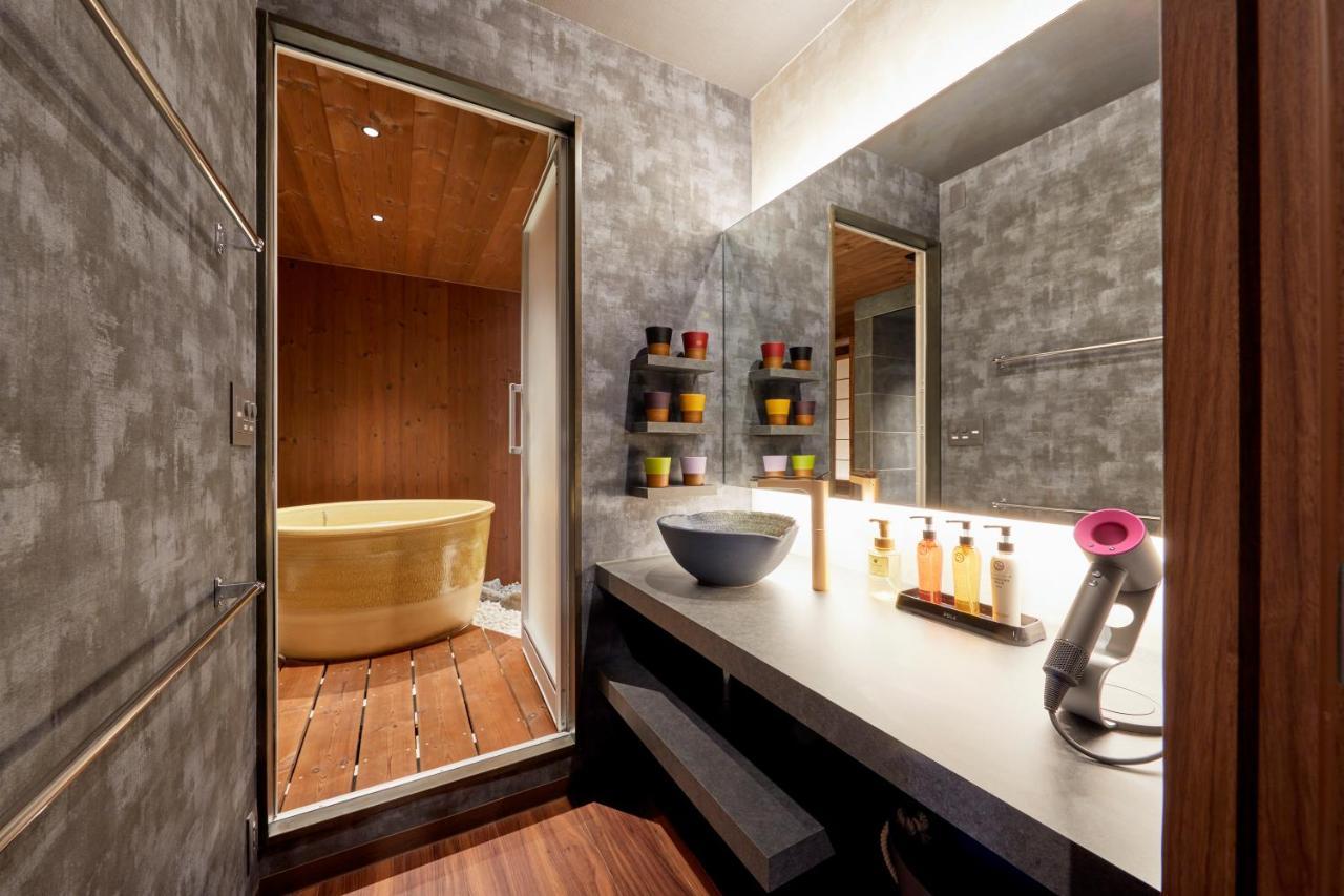 古今 天下茶屋 With A Private Parking Lot And A Half Open-Air Bath And Direct To Kix Villa Osaka Exteriör bild