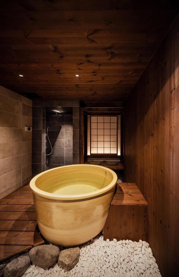 古今 天下茶屋 With A Private Parking Lot And A Half Open-Air Bath And Direct To Kix Villa Osaka Exteriör bild