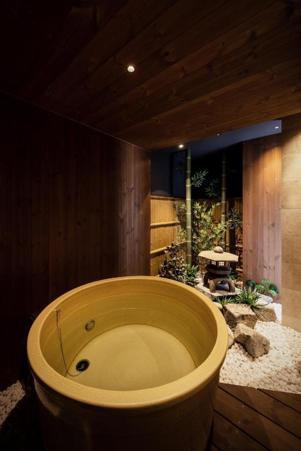 古今 天下茶屋 With A Private Parking Lot And A Half Open-Air Bath And Direct To Kix Villa Osaka Exteriör bild